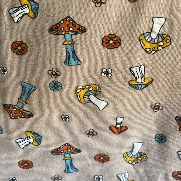 Tan crop top with mushrooms and flowers - Picture 3 of 5